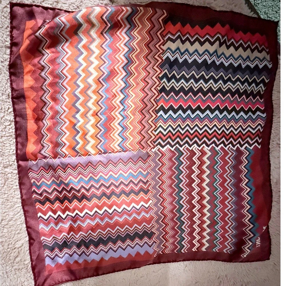 Missoni Italian Luxury Chic Silk Scarf/Pocket Square Retro Zigzag Quad Chevron